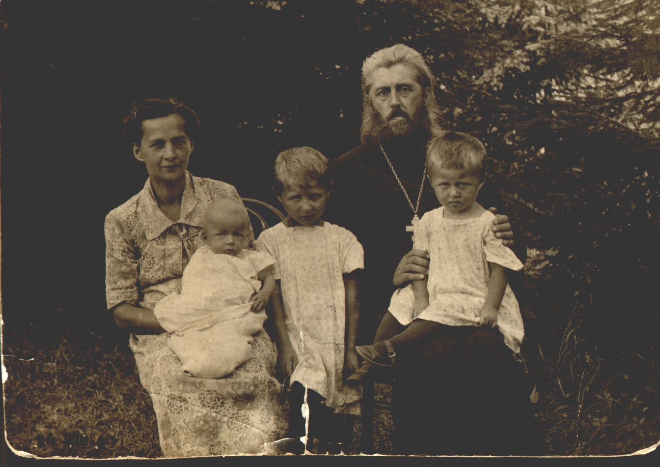 Николай Юденич фото с семьёй